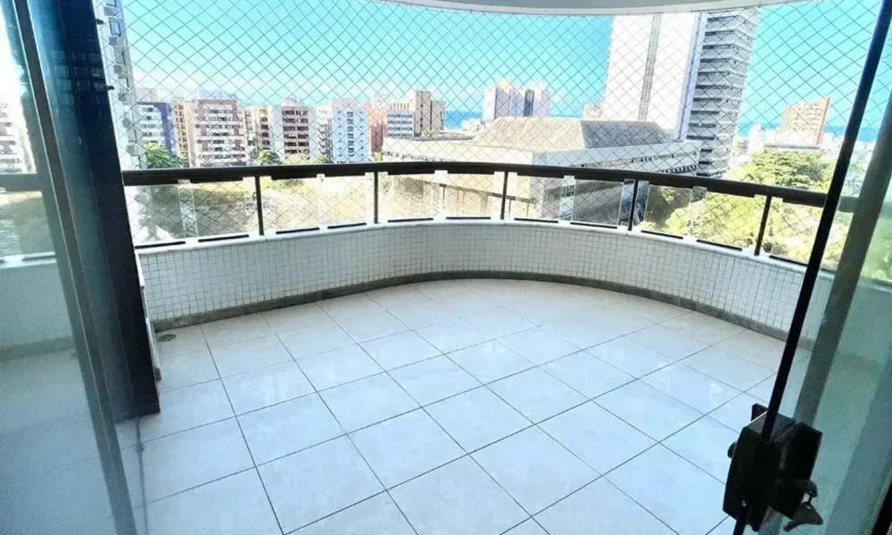 Apartamento com 3 Quartos à venda, 188m² - Pituba (31)