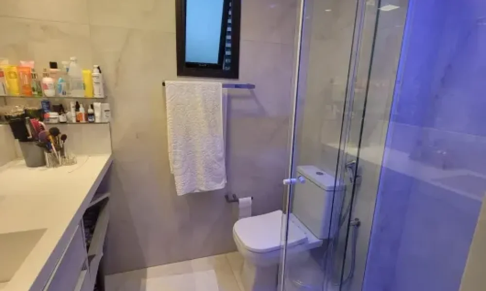 Apartamento com 3 Quartos para alugar, 105m² -
