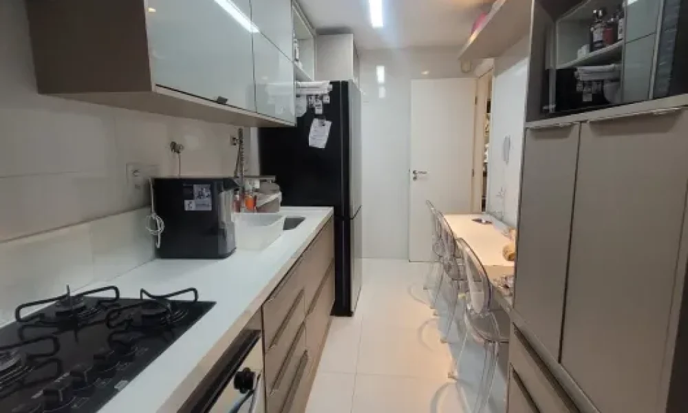 Apartamento com 3 Quartos para alugar, 105m² - (12)