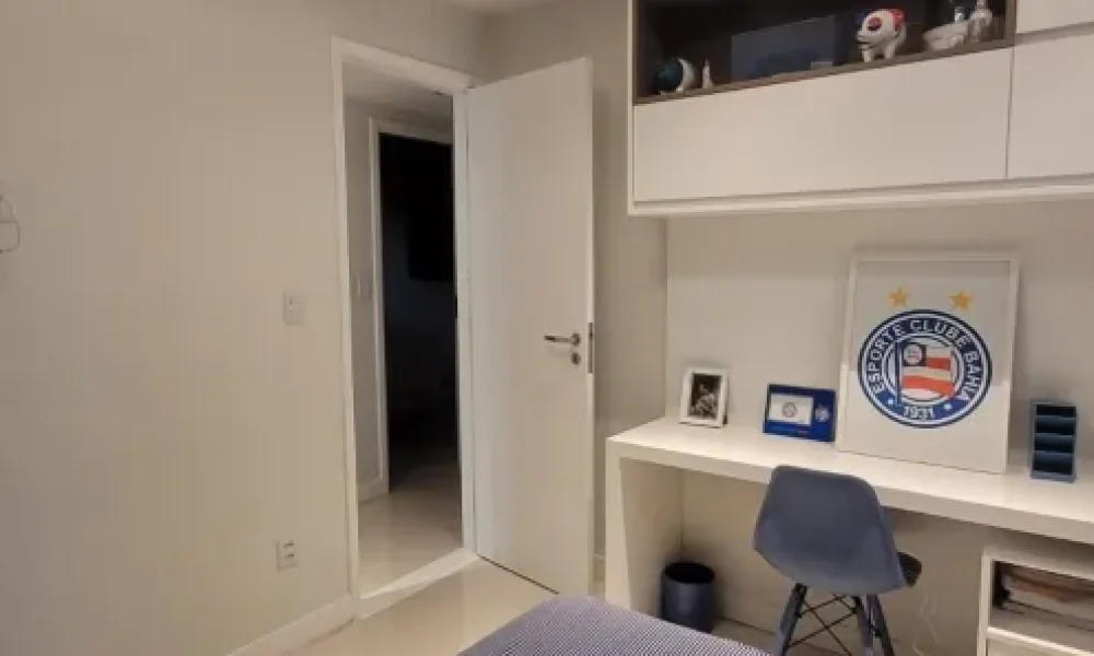 Apartamento com 3 Quartos para alugar, 105m² - (23)