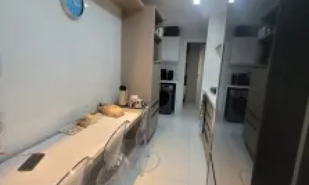 Apartamento com 3 Quartos para alugar, 105m² - (40)