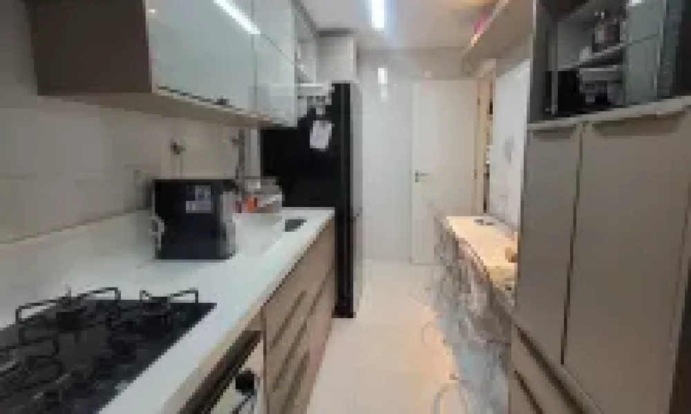 Apartamento com 3 Quartos para alugar, 105m² - (41)