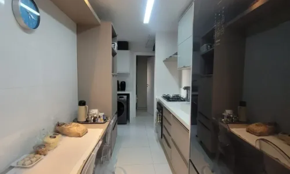 Apartamento com 3 Quartos para alugar, 105m² - (8)
