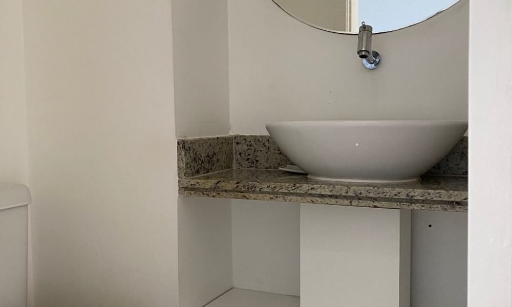 Apartamento com 3 quartos à venda, 131m² - (19)