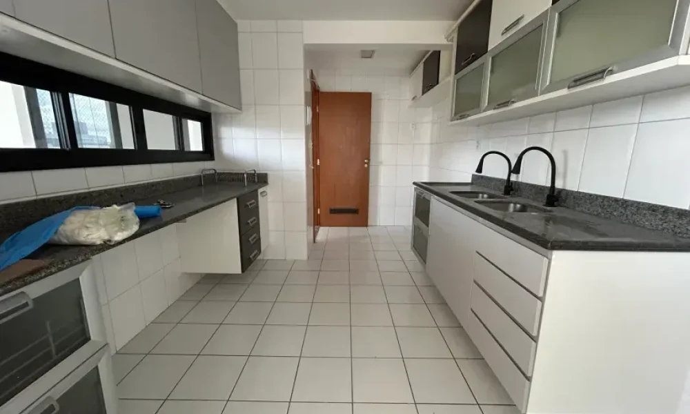 Apartamento com 4 Quartos para alugar, 148m² - Pituba (9)