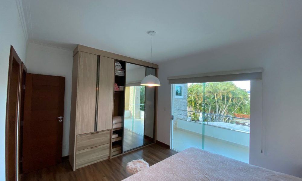 Casa com 3 Suítes à venda, 1000m² – Busca Vida (18)