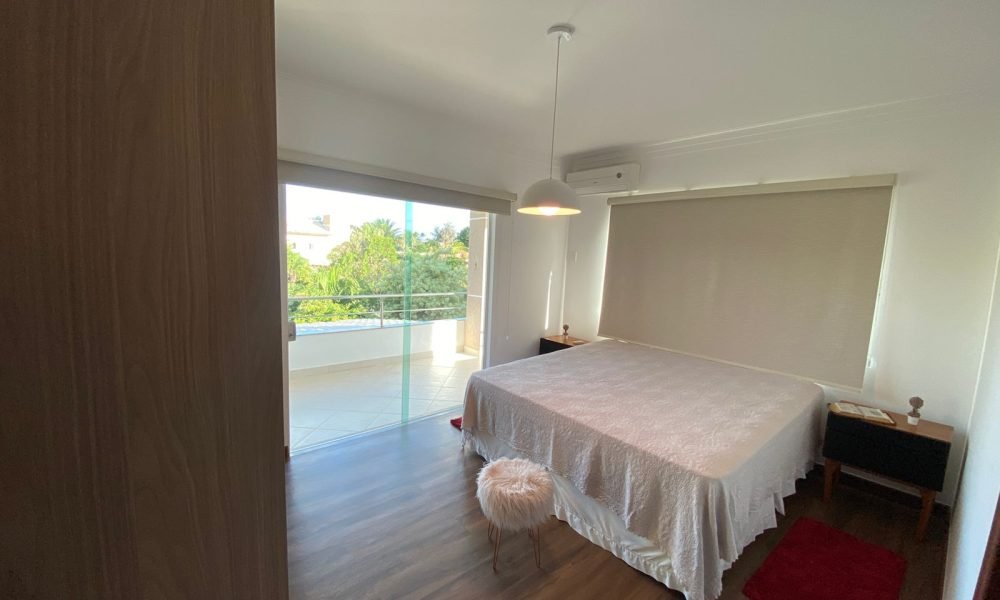 Casa com 3 Suítes à venda, 1000m² – Busca Vida (22)