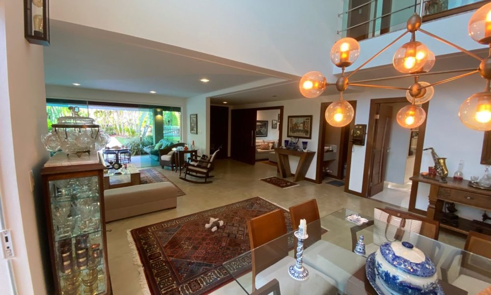 Casa com 3 Suítes à venda, 1000m² – Busca Vida (24)