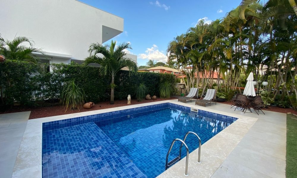 Casa com 3 Suítes à venda, 1000m² – Busca Vida (27)