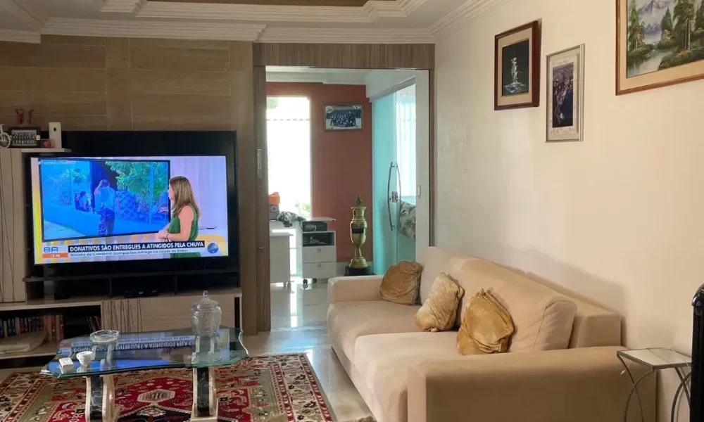 Casa com 4 Quartos para alugar, 300m² - Piatã (2)