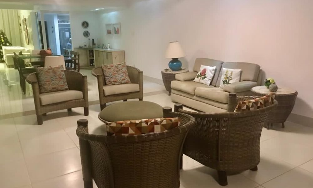 Casa com 4 quartos à venda, 355m² - Alphaville 1, Paralela (19)