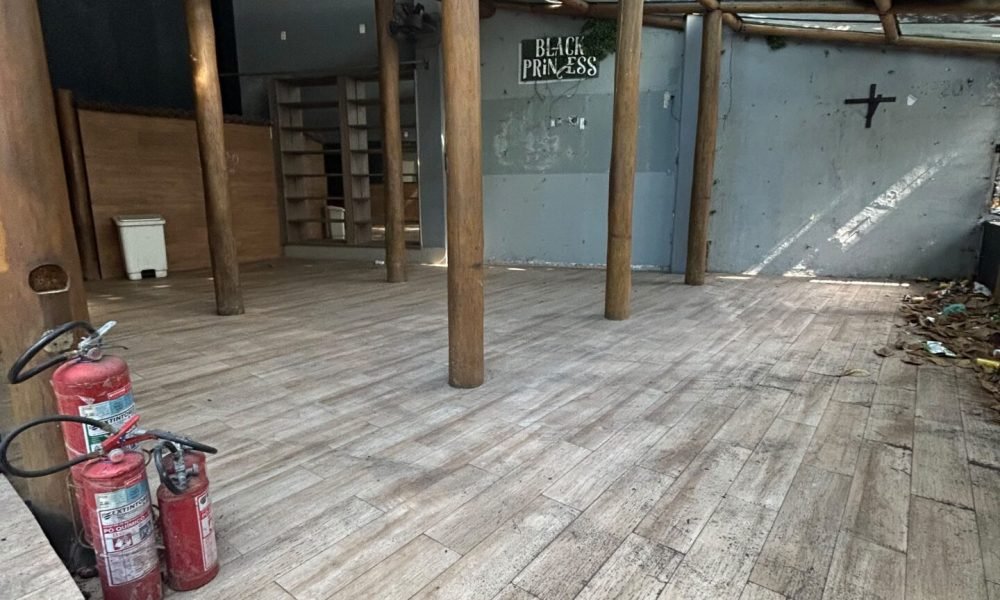 Grande ponto comercial, 456m² de área total e 222m² construída! (7)
