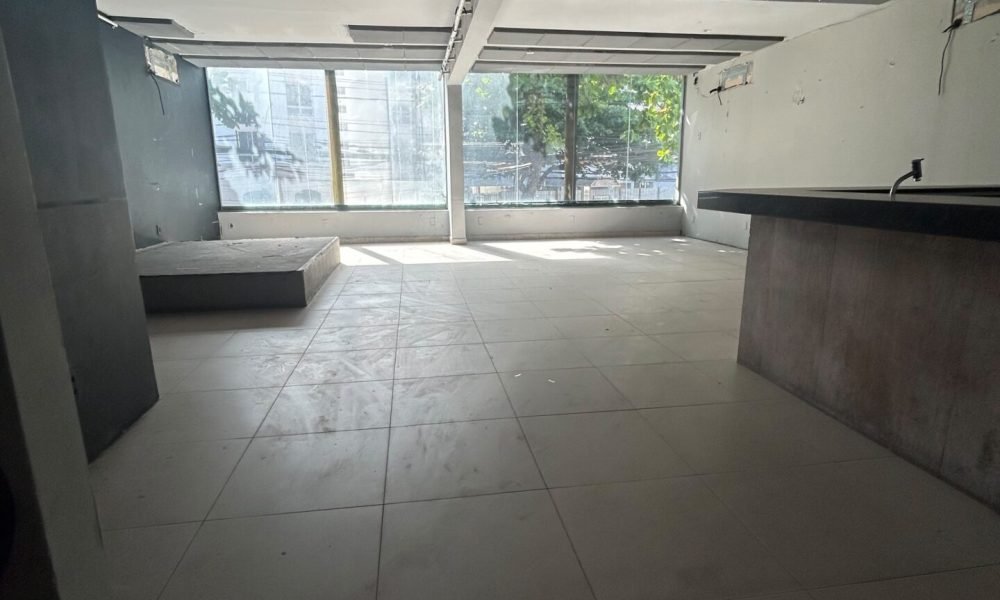 Grande ponto comercial, 456m² de área total e 222m² construída! (8)