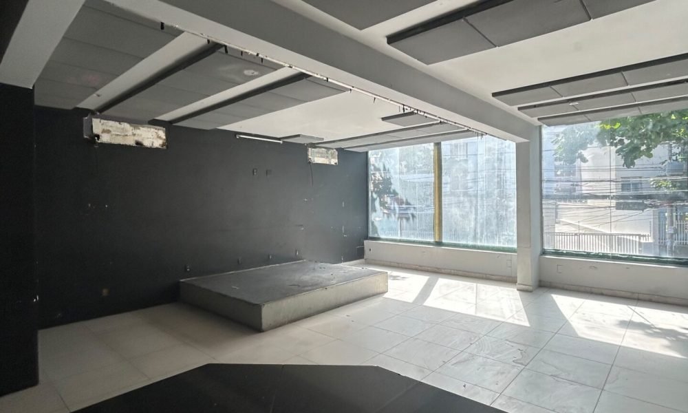 Grande ponto comercial, 456m² de área total e 222m² construída! (9)