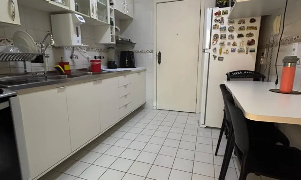 Apartamento de 3 quartos à venda, 96m² - Pituba Ville (41)