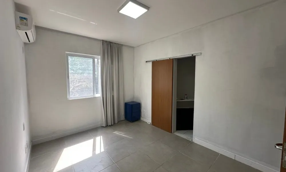Casa com 4 Quartos à venda, 260m² – Busca Vida (30)