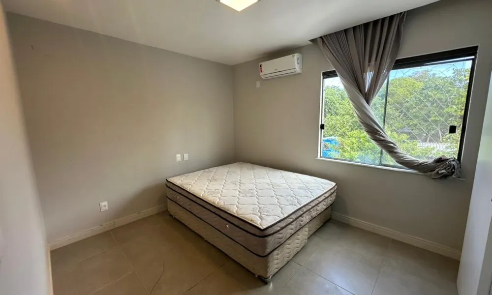 Casa com 4 Quartos à venda, 260m² – Busca Vida (33)