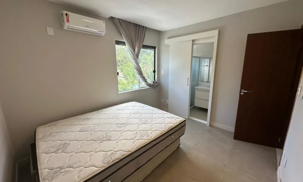 Casa com 4 Quartos à venda, 260m² – Busca Vida (34)