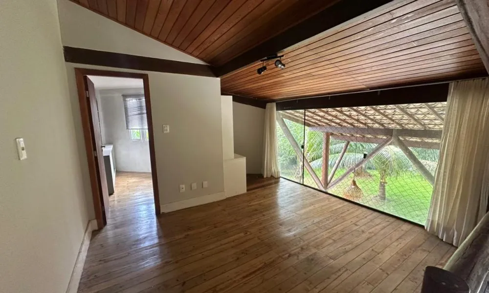 Casa com 4 Quartos à venda, 260m² – Busca Vida (39)