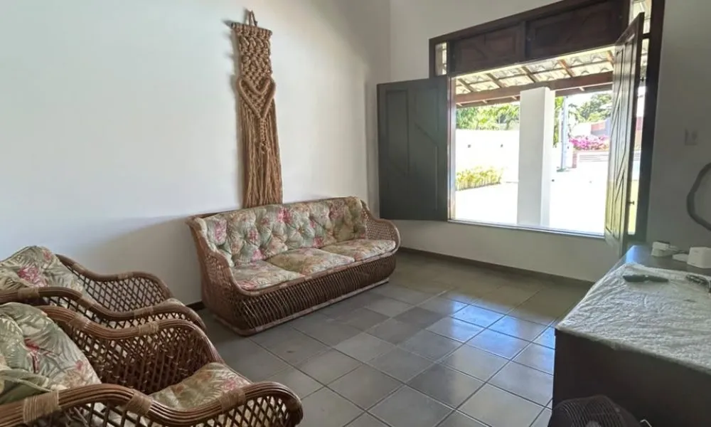 Casa com 4 quartos à venda, 300m² (total: 600m²) - Guarajuba (3)